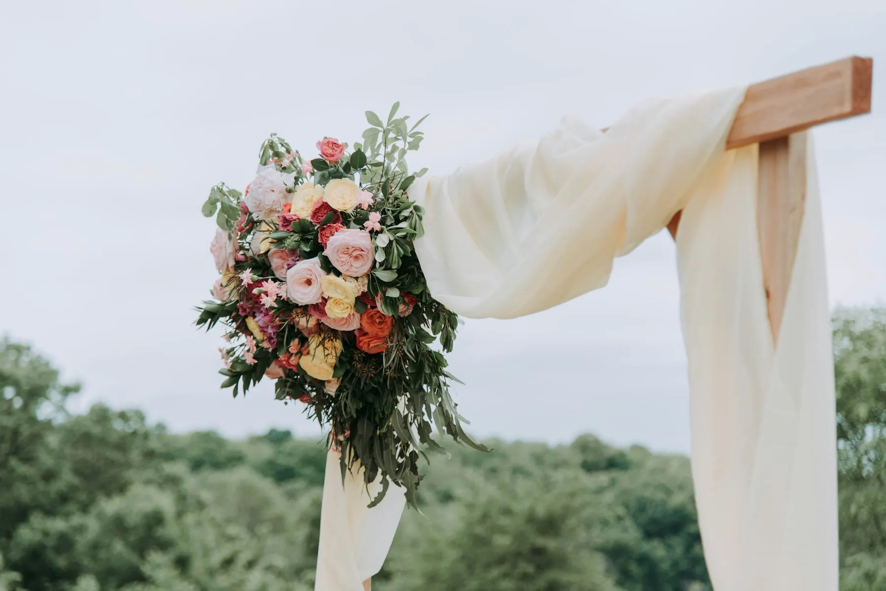 Ceremony arch
